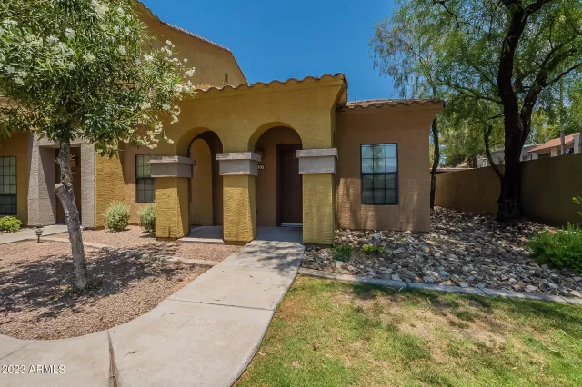 MLS: 6573506 Condo For Sale