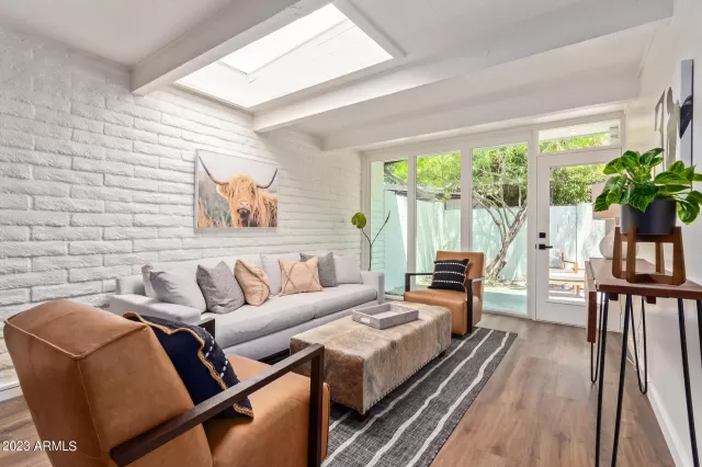 MLS: 6573644 Condo For Sale