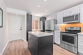 Photo #4: 6573644 Listing