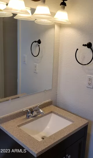 Photo #5: 6573765 Listing