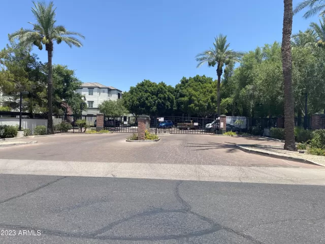 MLS: 6573793 Condo For Sale
