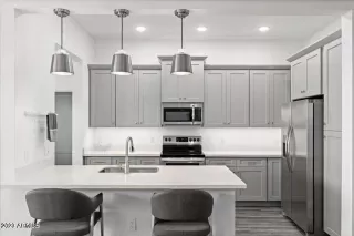 Photo #5: 6573883 Listing 