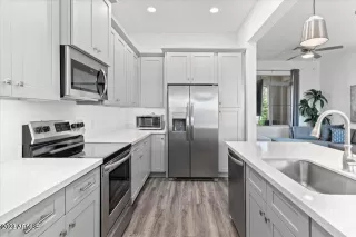 Photo #6: 6573883 Listing 