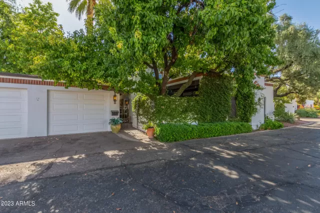 MLS: 6574030 Condo For Sale