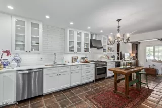 Photo #1: 6574030 Listing