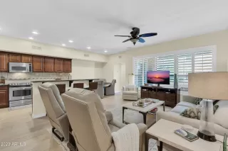 Photo #4: 6574075 Listing