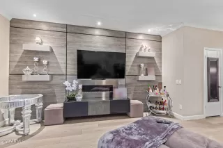 Photo #4: 6574094 Listing