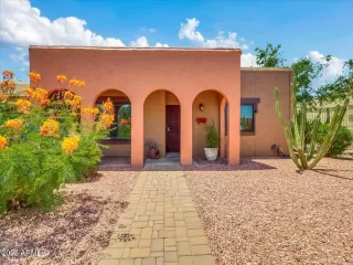 Photo #1: 6574103 Listing 