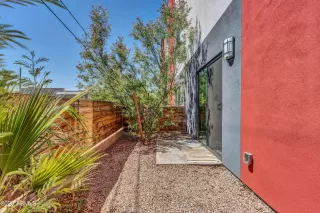 Photo #5: 6574118 Listing