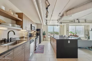 Photo #3: 6574245 Listing 