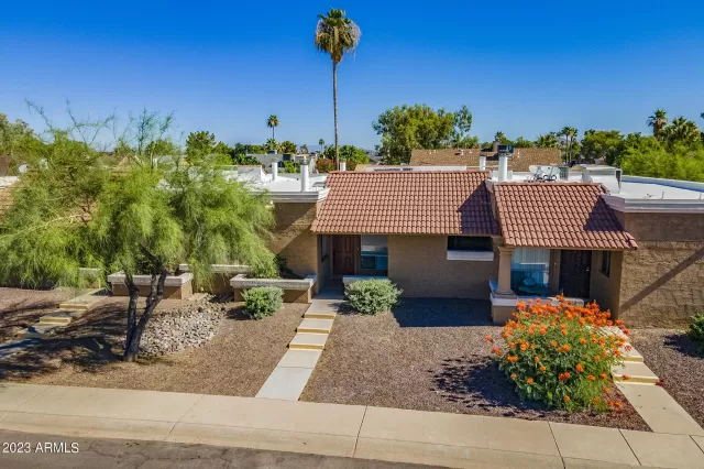 MLS: 6574268 Condo For Sale