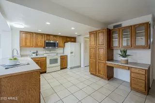 Photo #2: 6574861 Listing