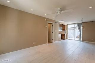 Photo #4: 6575117 Listing