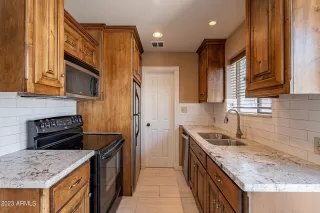 Photo #6: 6575117 Listing