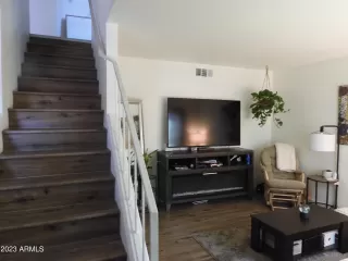 Photo #3: 6575231 Listing