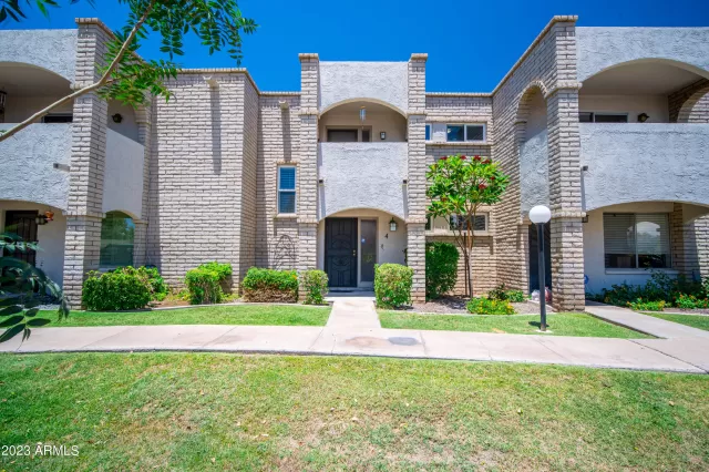 MLS: 6575344 Condo For Sale