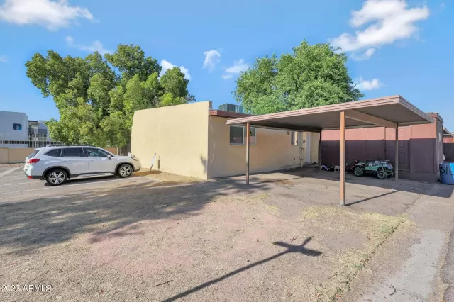 MLS: 6575404 Condo For Sale