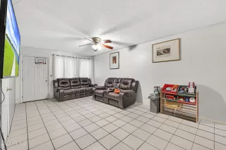 Photo #3: 6575404 Listing