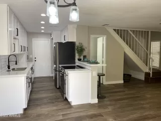 Photo #3: 6575417 Listing