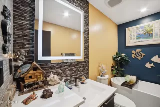 Photo #5: 6575420 Listing 