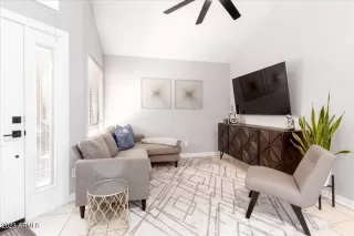 Photo #4: 6576278 Listing