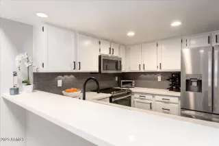 Photo #6: 6576278 Listing