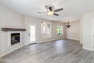 Photo #5: 6576458 Listing