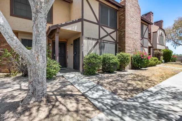 MLS: 6576521 Condo For Sale