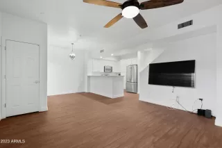 Photo #2: 6576642 Listing