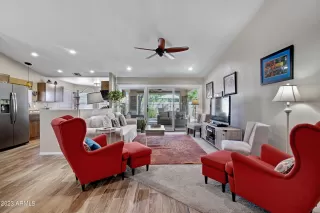 Photo #6: 6576802 Listing