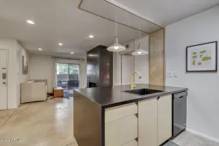 Photo #2: 6576803 Listing