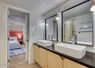 Photo #5: 6576803 Listing