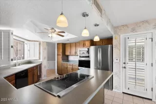 Photo #2: 6576845 Listing 