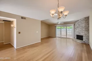 Photo #5: 6577343 Listing 