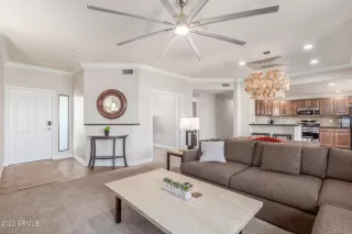 Photo #5: 6577352 Listing
