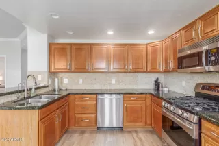 Photo #6: 6577352 Listing