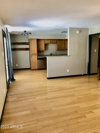 Photo #6: 6577414 Listing