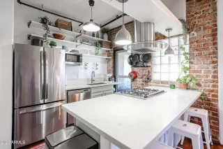 Photo #2: 6577467 Listing