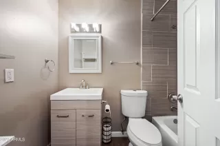 Photo #3: 6577602 Listing 