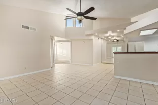 Photo #3: 6577748 Listing