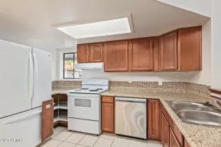 Photo #5: 6577748 Listing