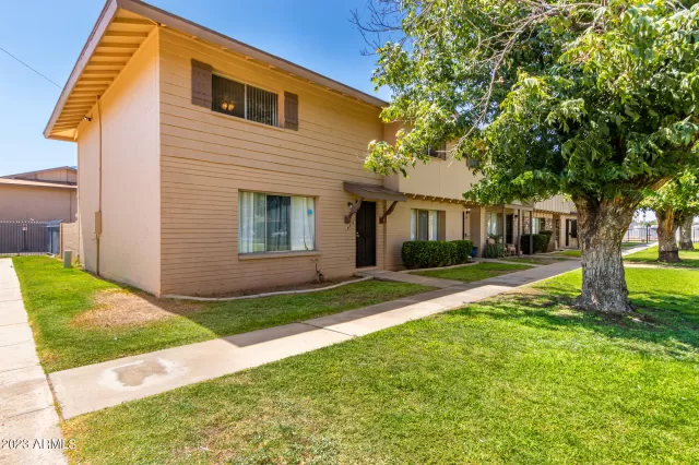 MLS: 6577828 Condo For Sale