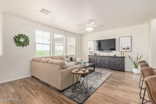 Photo #3: 6577906 Listing