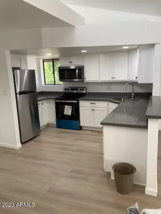 Photo #6: 6577915 Listing