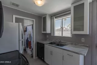 Photo #4: 6578044 Listing