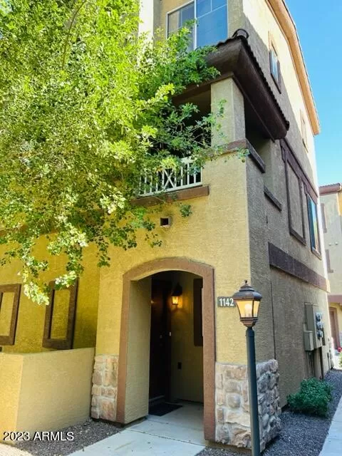 MLS: 6578196 Condo For Sale