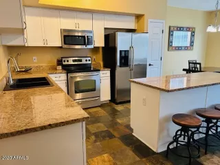 Photo #6: 6578196 Listing