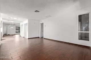 Photo #6: 6578306 Listing