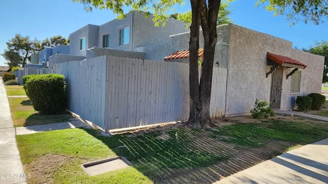 MLS: 6578836 Condo For Sale