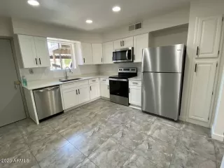 Photo #2: 6579153 Listing